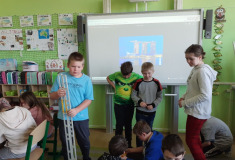 Ostatní pokračují v plnění úkolu