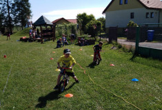 Slalom na odrážedlech