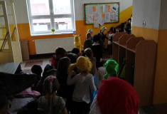 Masky ve škole