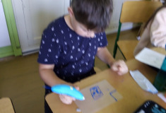 Kontroluji, jak se mi to daří