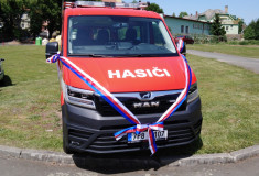 Nové hasičské auto v plné kráse