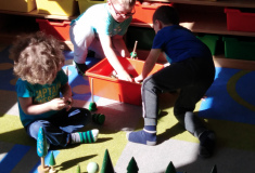 Stavíme studánku a les okolo