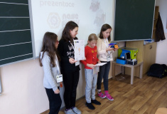 Firma ve 4. ročníku