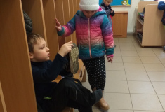 Oblékáme se v šatně
