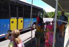 Autobus přijel