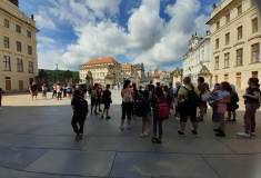 Na nádvoří